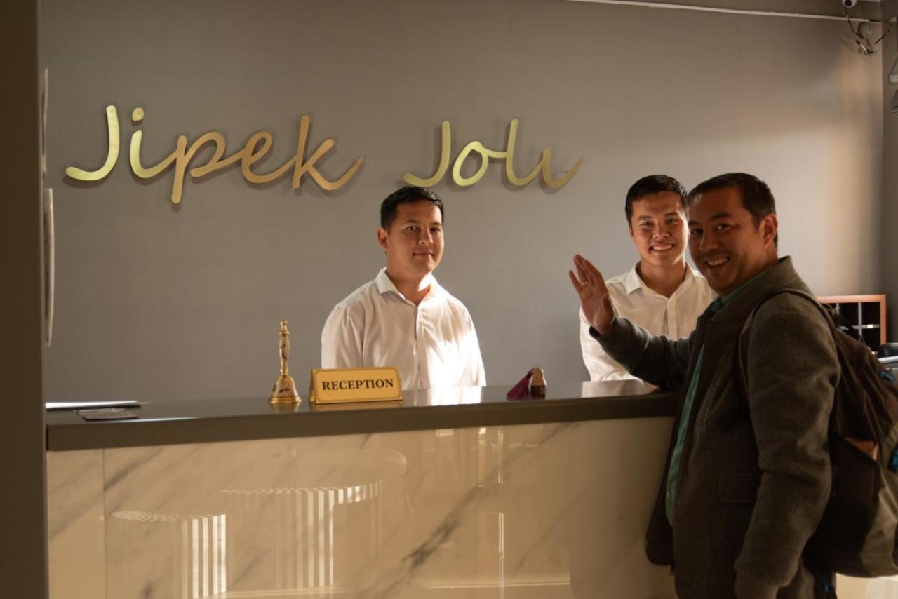 Hotel Jipek Joli Нукус Екстериор снимка